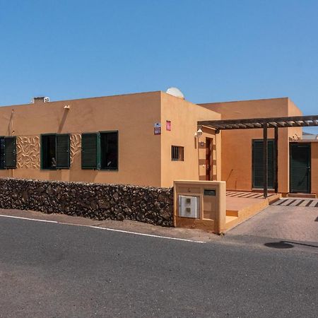 Lovely 2-Bed Villa In Corralejo Fuerteventura Екстериор снимка