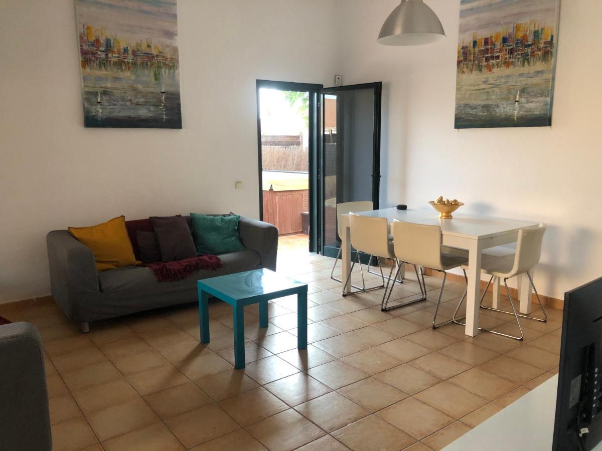 Lovely 2-Bed Villa In Corralejo Fuerteventura Екстериор снимка