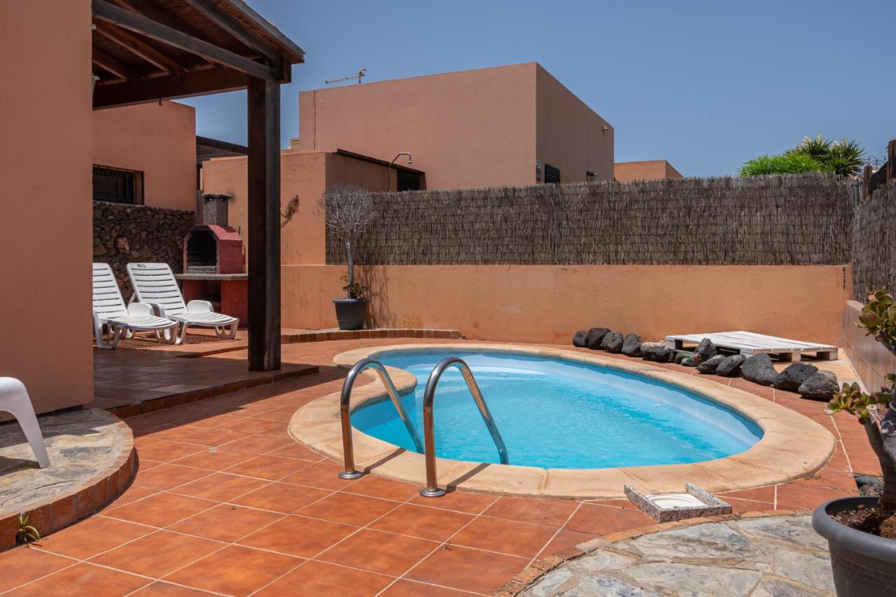 Lovely 2-Bed Villa In Corralejo Fuerteventura Екстериор снимка