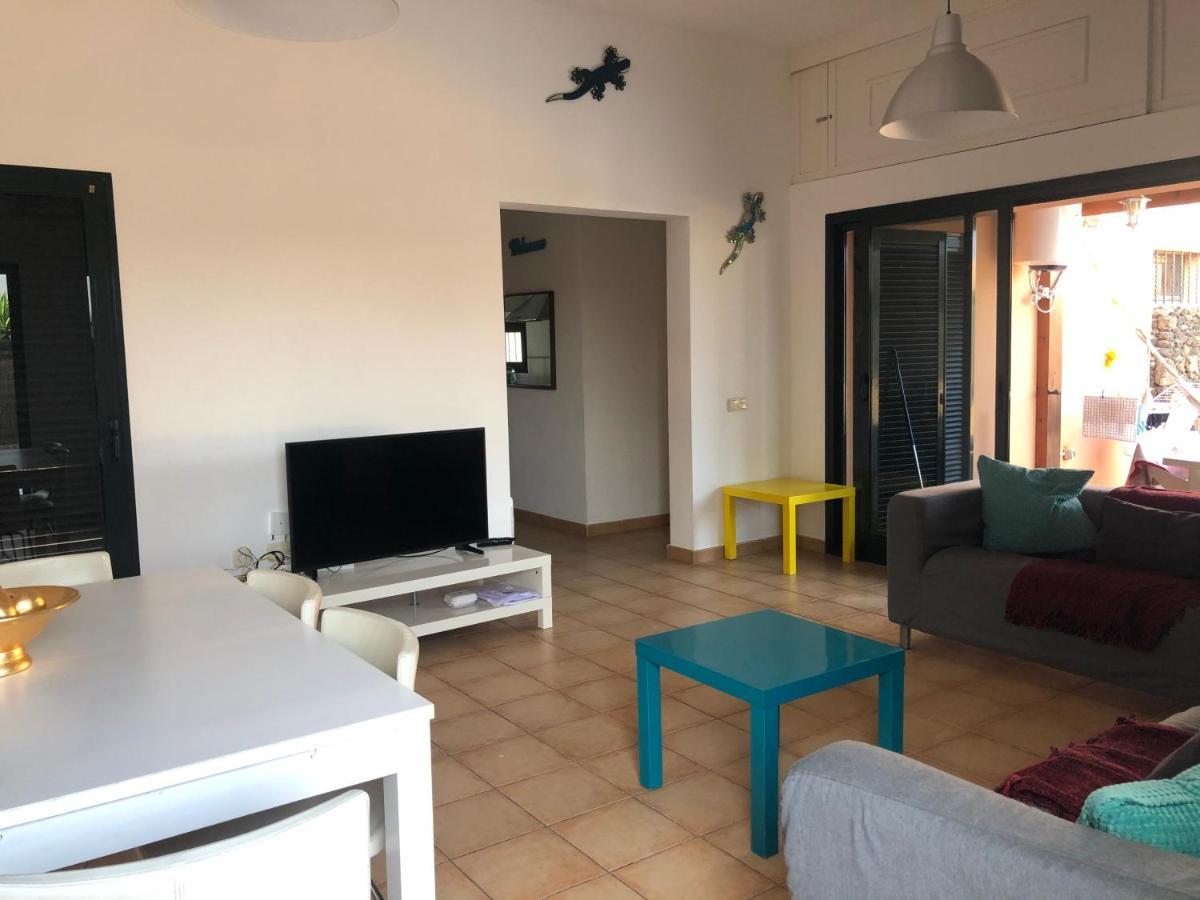 Lovely 2-Bed Villa In Corralejo Fuerteventura Екстериор снимка