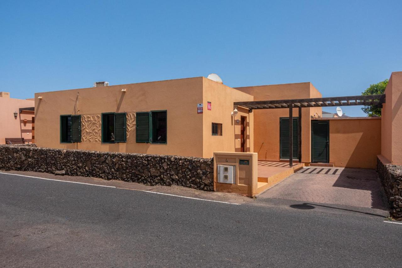 Lovely 2-Bed Villa In Corralejo Fuerteventura Екстериор снимка